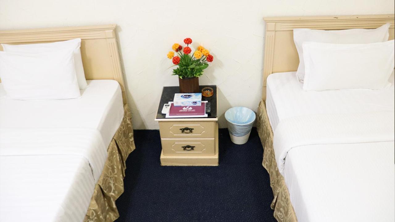 Al Farhan Hotel Suites リヤード エクステリア 写真