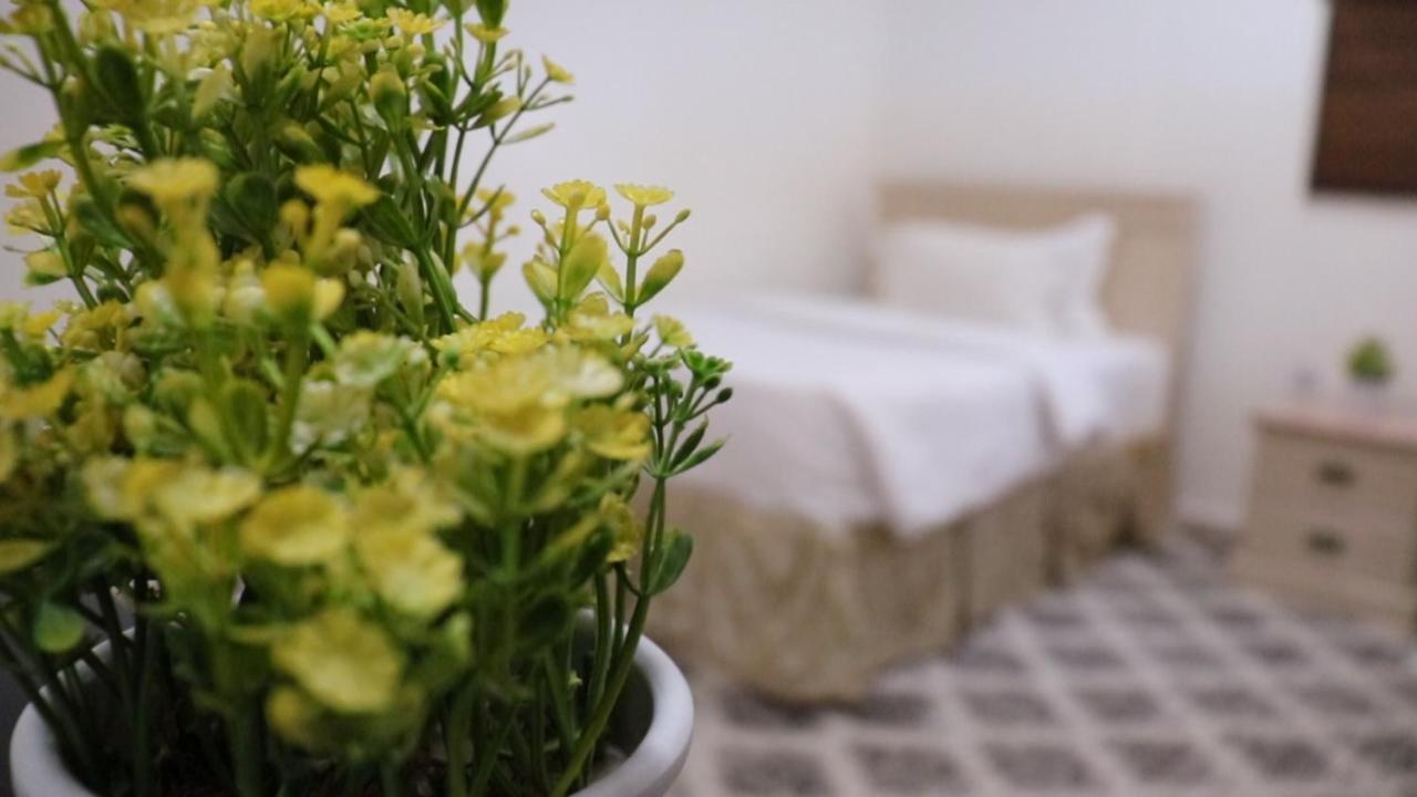 Al Farhan Hotel Suites リヤード エクステリア 写真