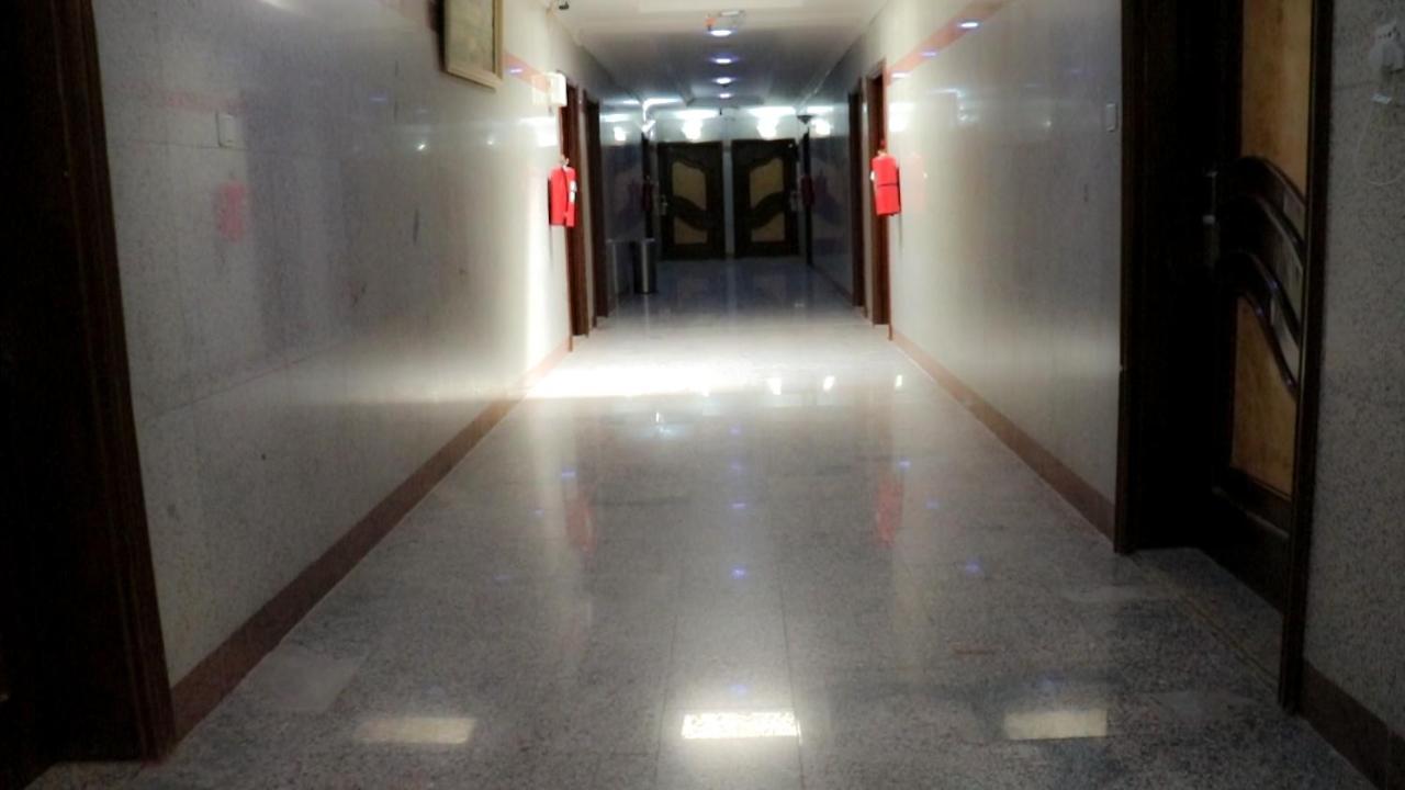 Al Farhan Hotel Suites リヤード エクステリア 写真