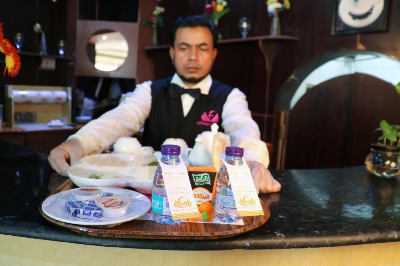 Al Farhan Hotel Suites リヤード エクステリア 写真