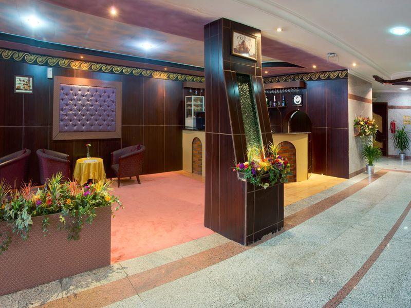 Al Farhan Hotel Suites リヤード エクステリア 写真