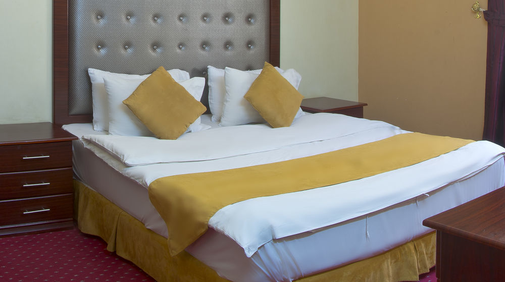 Al Farhan Hotel Suites リヤード エクステリア 写真